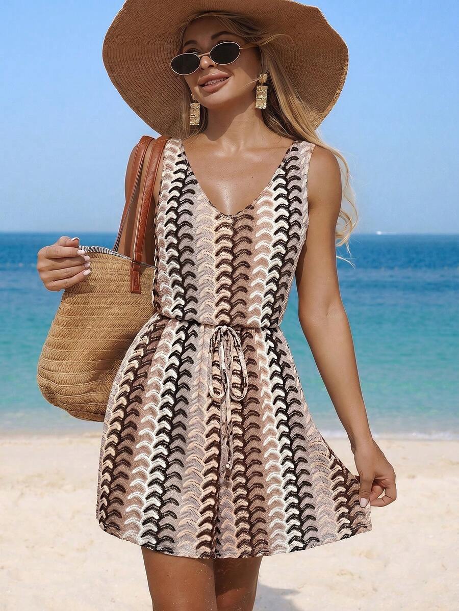 Vestido Saída de Praia Longo Sol da Enseada com Decote V e Laço Contrastante — fotografia 10 | Mar & Pérola