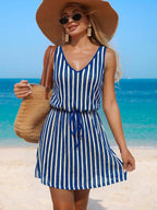 Vestido Saída de Praia Longo Sol da Enseada com Decote V e Laço Contrastante — fotografia 19 | Mar & Pérola