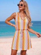 Vestido Saída de Praia Longo Sol da Enseada com Decote V e Laço Contrastante — fotografia 37 | Mar & Pérola