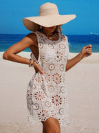 Vestido Saída de Praia Longo Trama da Enseada em Crochê com Gola Redonda — fotografia 1 | Mar & Pérola