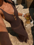Vestido Saída de Praia Maxi Brisa de Verão em Malha Waffle com Decote U — fotografia 8 | Mar & Pérola