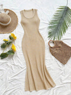 Vestido Saída de Praia Sol da Enseada em Tricô Sem Mangas — fotografia 4 | Mar & Pérola